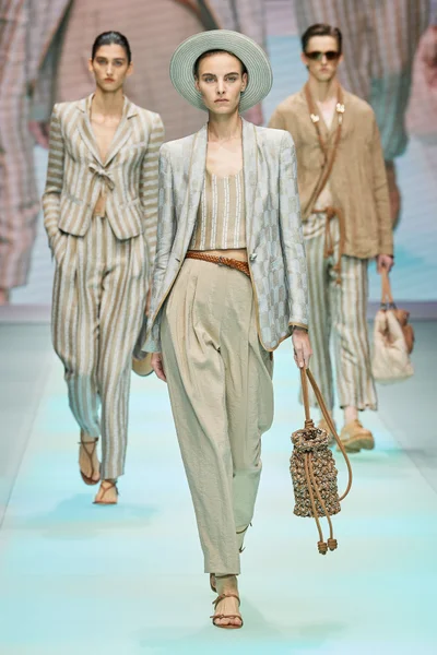 Look 35